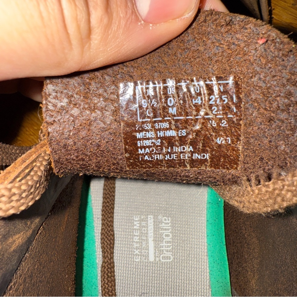 Mens Brown Leather Clarks Chukka Boots - Picture 9 of 9